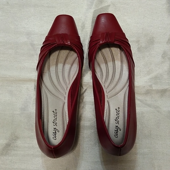 Red Waive easy street ladies dress heels - Picture 2 of 5